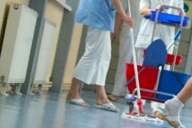 Łódzkie: szpitale wykorzystują wakacje na remonty i porządki