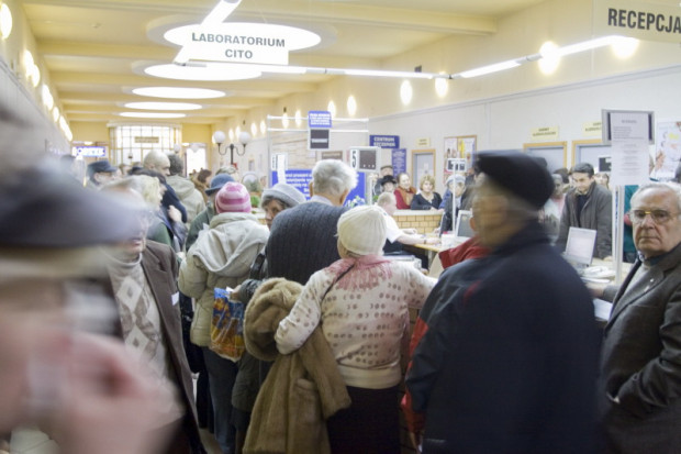Nie ma kontraktu, kolejka przepada - kto ma poinformować pacjenta