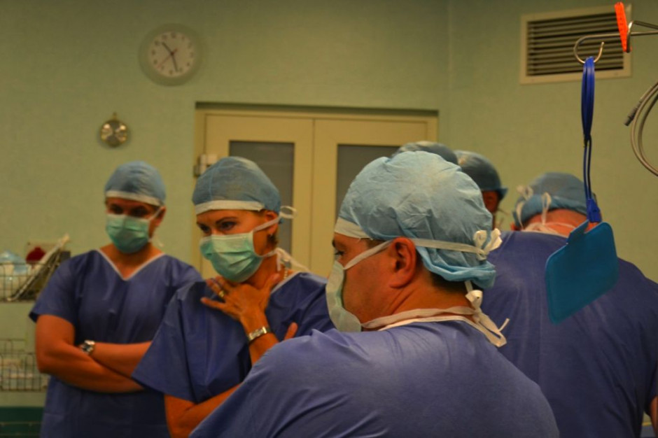 Dyrekcja placówki chcąc zapewnić swoim chorym odpowiednią opiekę medyczną, szkoli lekarzy psychiatrów z zakresu opieki nad pacjentem covidowym. Fot. PTWP Szpital w Lipnie szkoli psychiatrów z opieki nad pacjentem covidowym