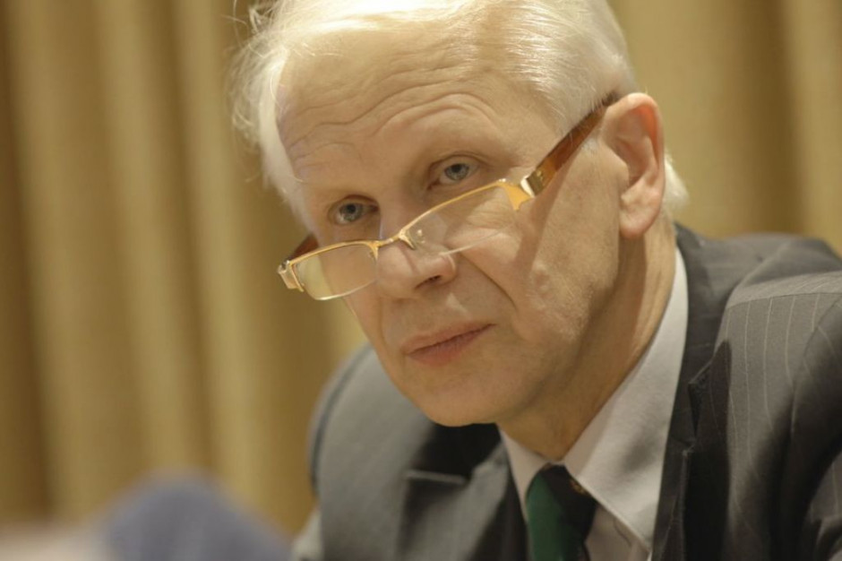 Rak trzustki jest diagnozowany na ogół w późnym stadium, gdy nie możemy chorego wyleczyć, a jedynie przedłużyć mu życie - mówił prof. Jędrzejczak. Onkolodzy: możliwości leczenia raka trzustki w Polsce gorsze niż w UE