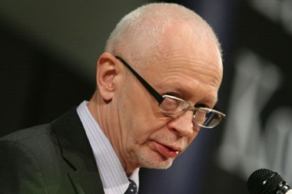 Michał Boni: w 2014 r. karta ubezpieczenia zdrowotnego i numer 112