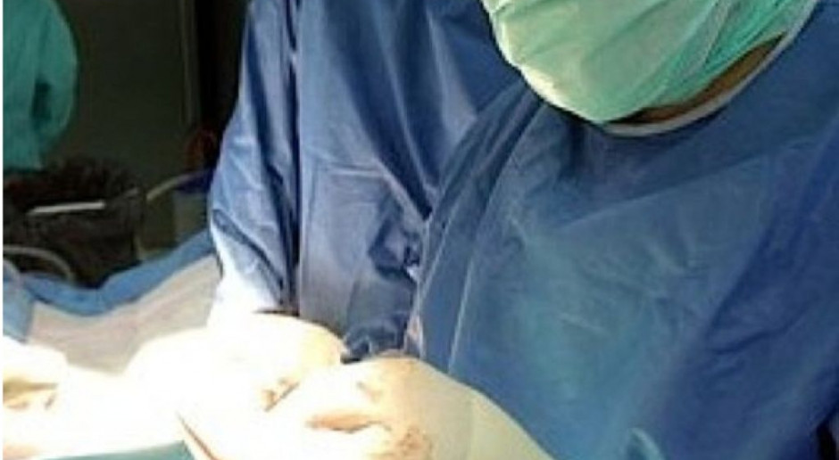 Łódź: chirurdzy przyszyli urwaną rękę