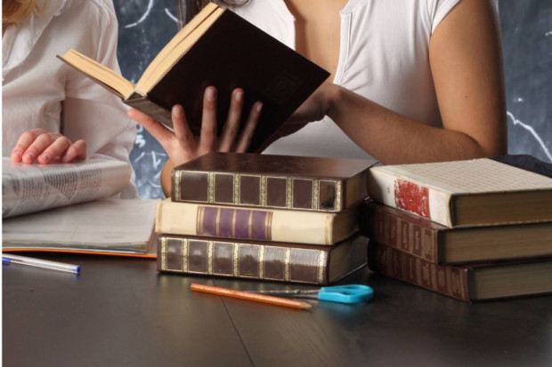 Coraz więcej niepełnosprawnych podejmuje studia wyższe