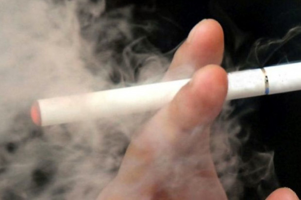 Wielka Brytania: elektroniczne papierosy będą regulowane jak leki
