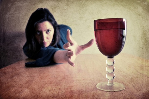 Wielka Brytania: alkohol przyczyną zgonów wśród młodych kobiet