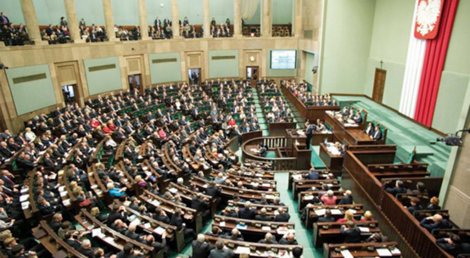Sejm za wydłużeniem terminu opracowania programów kształcenia pielęgniarek