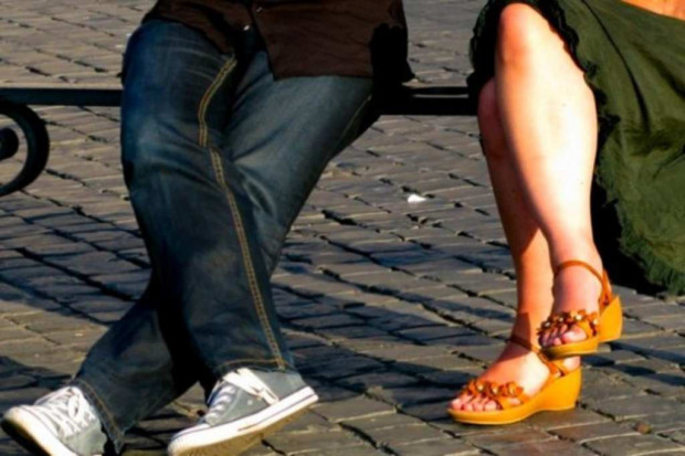 Eksperci: edukacja seksualna chroni nastolatki przed życiowymi dramatami
