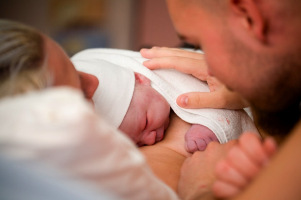Czy pacjentki wciąż ponoszą koszty znieczulenia przy porodzie?