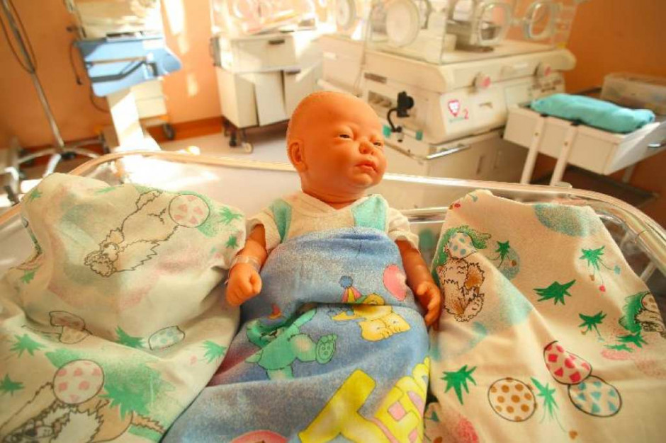 Szczecin: ponad 20 położnych traci pracę; nikt ich nie potrzebuje?