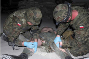 Wojskowi lekarze sprawdzą, jak komandosi tamują krwotok 