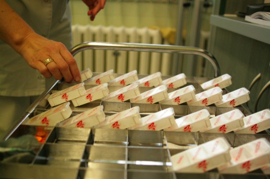 Apteka, a może dział, czyli farmacja w szpitalu szyta na miarę potrzeb