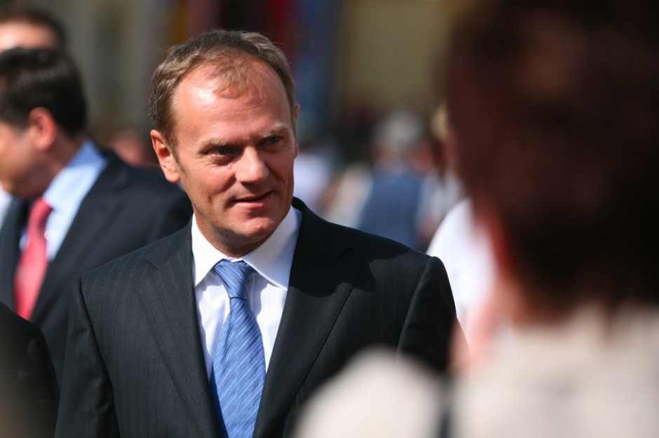 Decyzję w tej sprawie ogłosił przewodniczący Rady Europejskiej Donald Tusk, reprezentujący UE na spotkaniu G7 w Biarritz. Fot. PTWP UE zapowiedziała przeznaczenie 550 mln euro na walkę z AIDS, malarią i gruźlicą