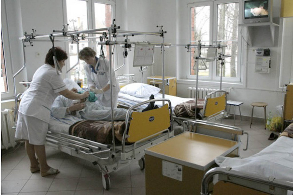 Podlaskie: nowe kontrakty na ortopedię i zakład pielęgnacyjno-opiekuńczy