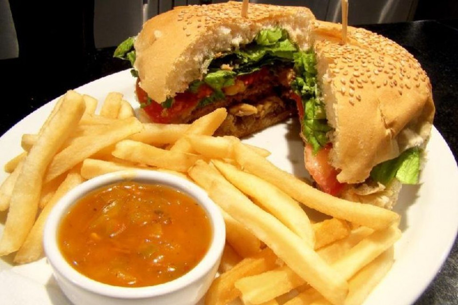 Dieta bogata w czerwone mięso może zwiększać ryzyko raka piersi?