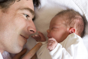 ISP: ojcowie powinni mieć indywidualne prawo do urlopów rodzicielskich