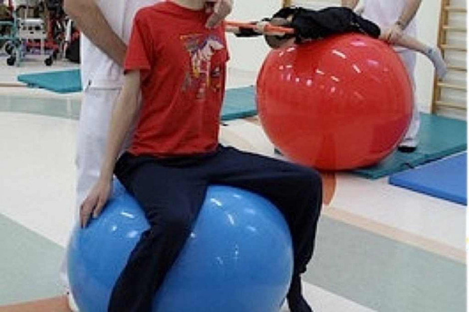 Rehabilitacja dzieci metodą wymuszenia ruchu kończyn