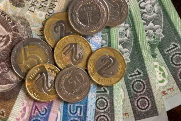 Radom: pracownicy szpitala dostali 90 proc. pensji