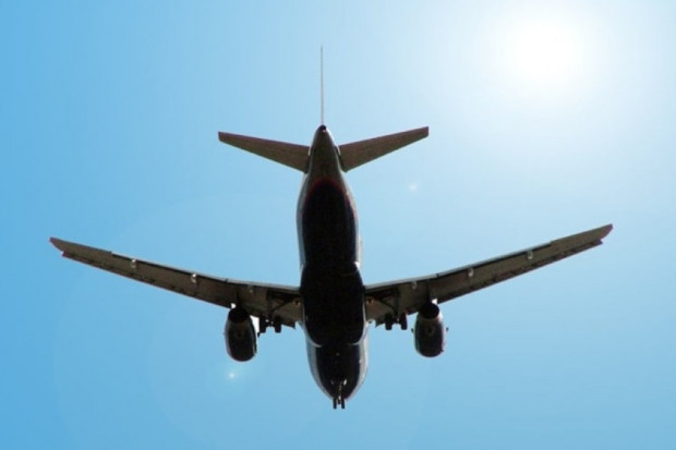 IATA: w związku z Ebolą WHO nie zaleca ograniczeń w lotach