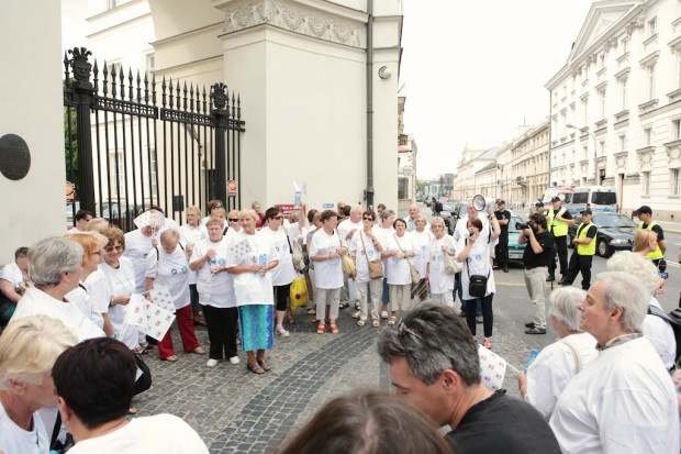 Warszawa: ulicami przeszli chorzy na cukrzycę, chcą refundacji leków inkretynowych