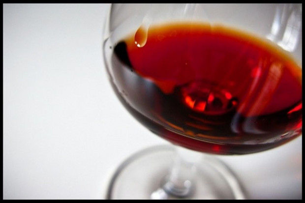 Kardiolog: wino korzystne tylko dla tych, którzy ćwiczą