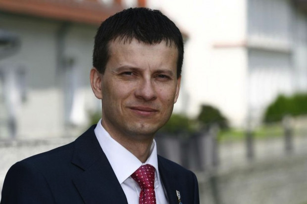 Według Marka Michalaka, Rzecznika Praw Dziecka, o narodzeniu dziecka powinna zostać powiadomiona właściwa przychodnia, a jeśli nie może się skontaktować z jego rodziną, powinna powiadomić pomoc społeczną. Fot. Materiały prasowe Rzecznik Praw Dziecka: żadne dziecko nie może "zgubić się w systemie"