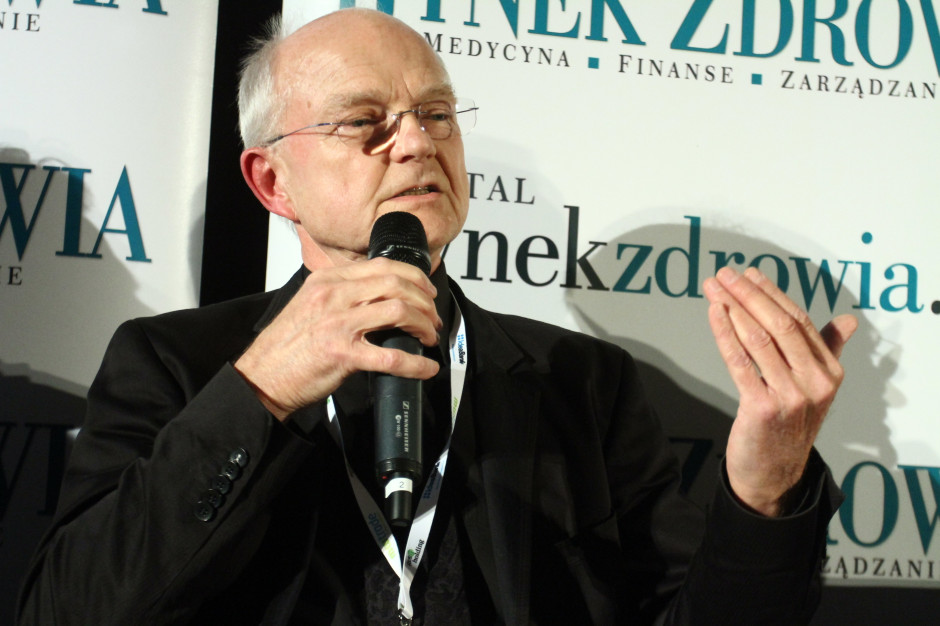 - Wielkim zagrożeniem jest zwłaszcza otyłość typu brzusznego, związana z grubością tkanki tłuszczowej w pasie - mówił dr Janusz Meder. Fot. PTWP Eksperci: zdrowa dieta i ruch pozwala uniknąć połowy nowotworów