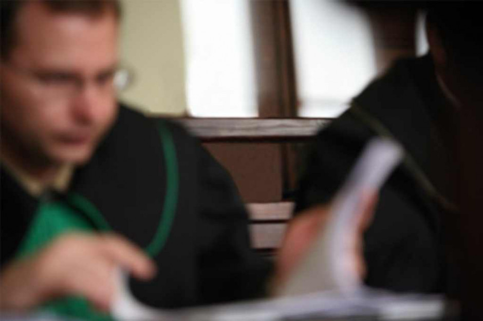Sądy: nadal brakuje biegłych