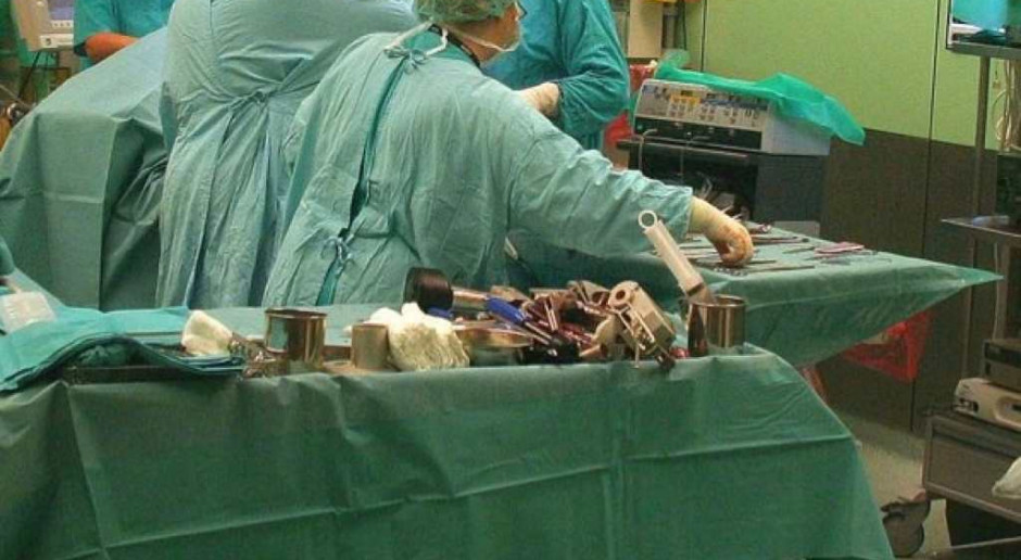 Katowice: wybudzili pacjentkę podczas operacji. Dla jej zdrowia         