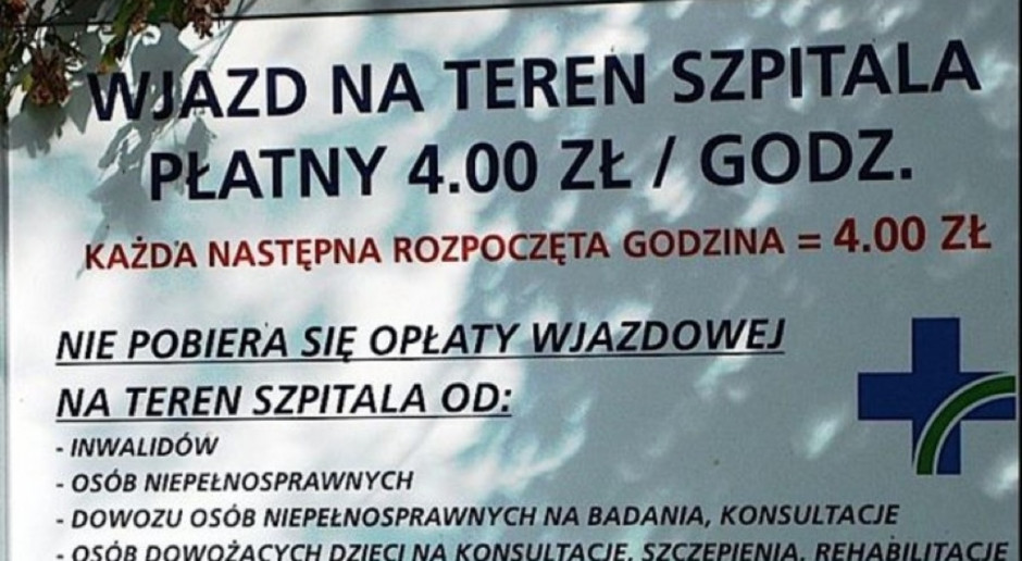 Dyrekcja szpitala proponowała obowiązkowe opłaty parkingowe dla pracowników Fot. Archiwum (zdjęcie ilustracyjne) Kalisz: pracownicy szpitala nie będą jednak płacić za parking