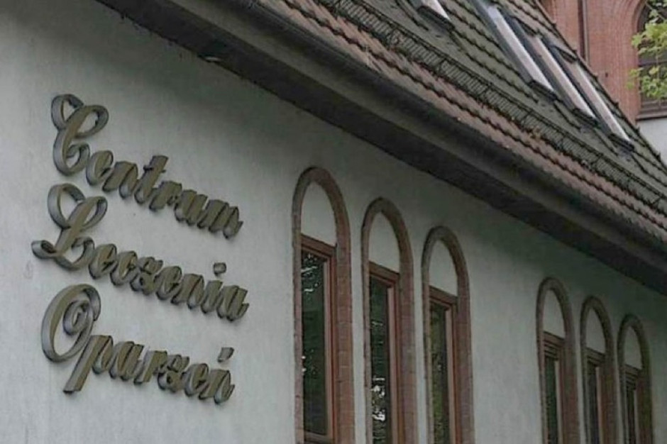 Lotnicze Pogotowie Ratunkow przetransportowało poparzoną kwasem siarkowym kobietę do Centrum Leczenia Oparzeń w Siemianowicach Śląskich. Fot. Archiwum Łódź: oblana kwasem w sądzie trafiła do siemianowickiej oparzeniówki
