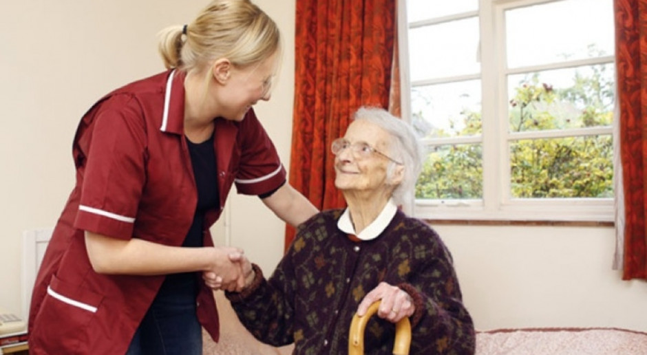 Caritas poszukuje wolontariuszy, którzy pomogą starszym i chorym w ich domach