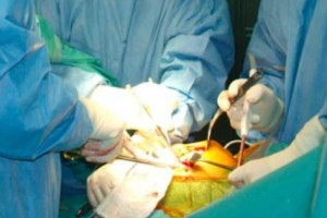 Kielce: innowacyjna operacja ortopedów, dzień po zabiegu pacjent wstał
