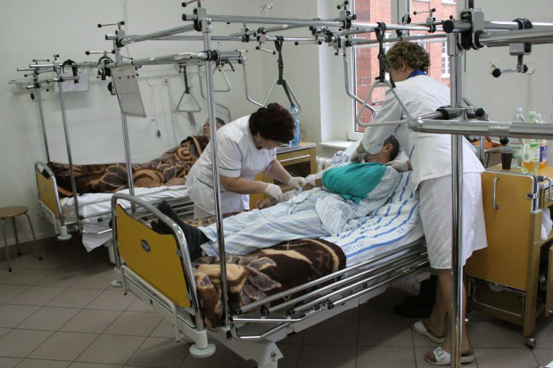 Brytyjskie szpitale chcą zatrudnić polskie pielęgniarki. Zaoszczędzą na tłumaczach