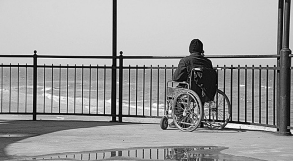 Eksperci: stwardnienie rozsiane nie musi grozić wózkiem inwalidzkim