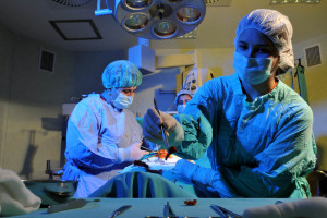 Olsztyn: ginekolodzy wszczepili pacjentce pobraną od niej trzy lata temu tkankę jajnika 