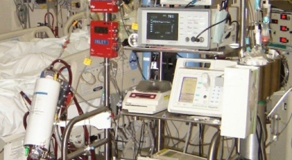 Specjaliści: kiedy urządzenie ECMO ratuje chorych na COVID-19