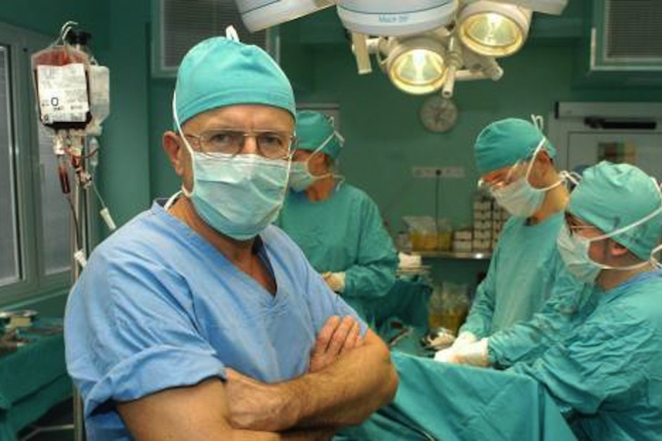 Katowice: prof. Paweł Lampe odznaczony Krzyżem Oficerskim
