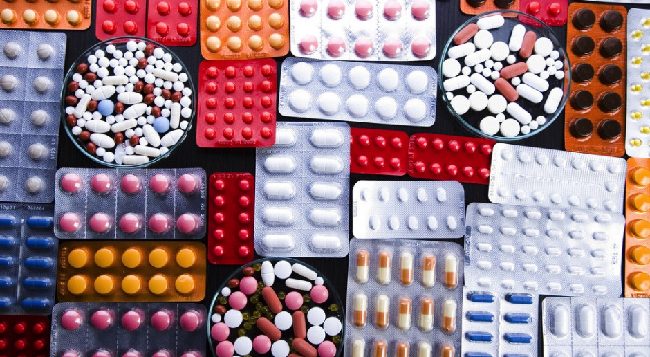 Producenci krytycznie o zmianach dostępności leków w sklepach