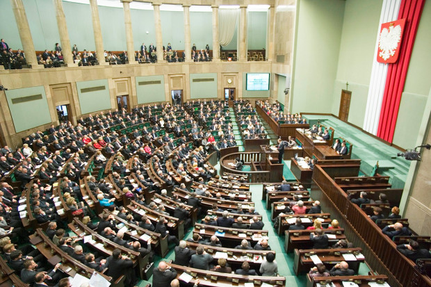 Parlament znowelizował prawo farmaceutyczne