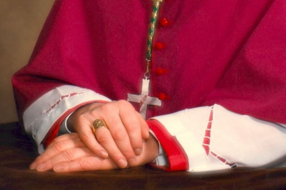 Episkopat: w sprawie in vitro posłowie zlekceważyli głos papieża Franciszka