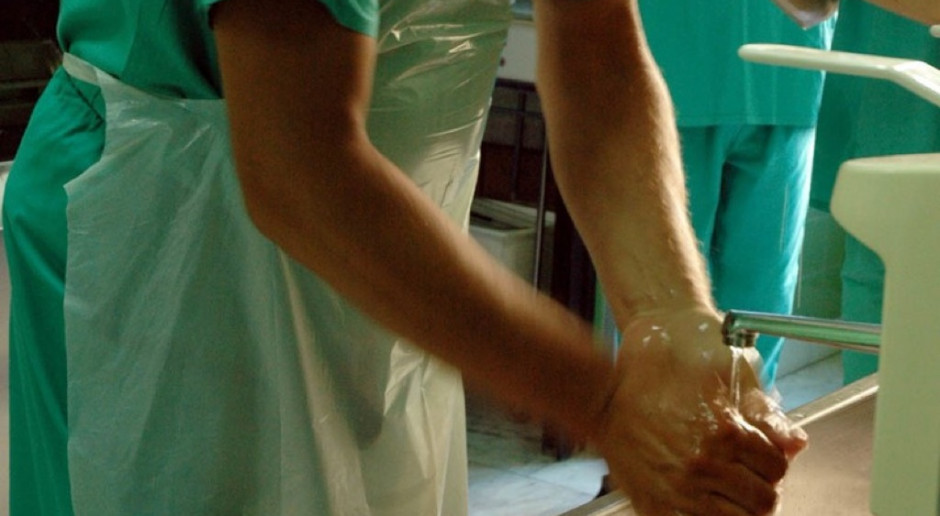 Olsztyn: wszyscy pracownicy szpitala o godz. 11 umyli ręce