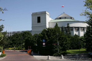 Czy najważniejsi urzędnicy państwowi powinni się zaszczepić? Politycy wyjątkowo zgodni