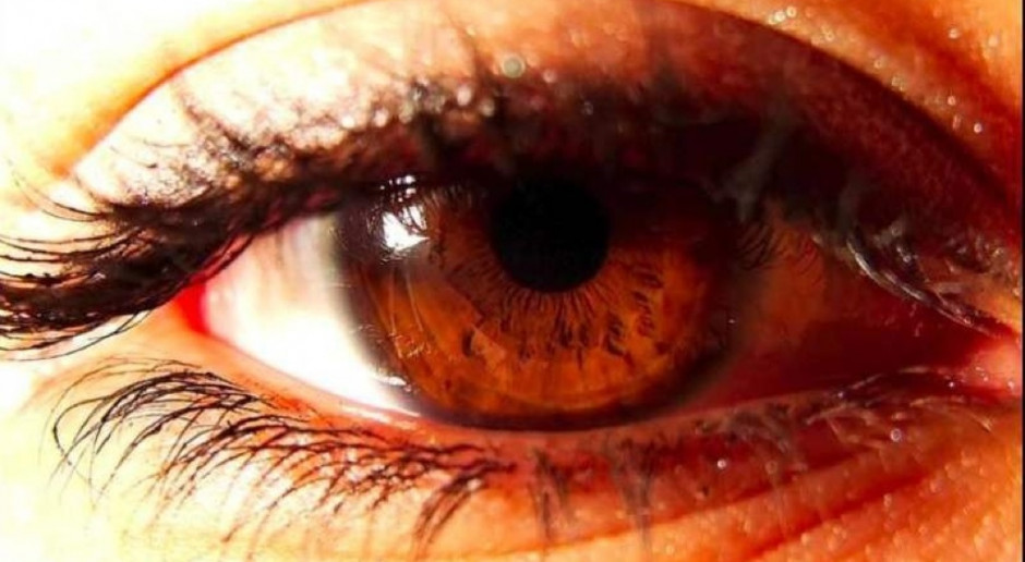 Mruganie ma znaczenie, czyli jak chronić się przed zespołem suchego oka