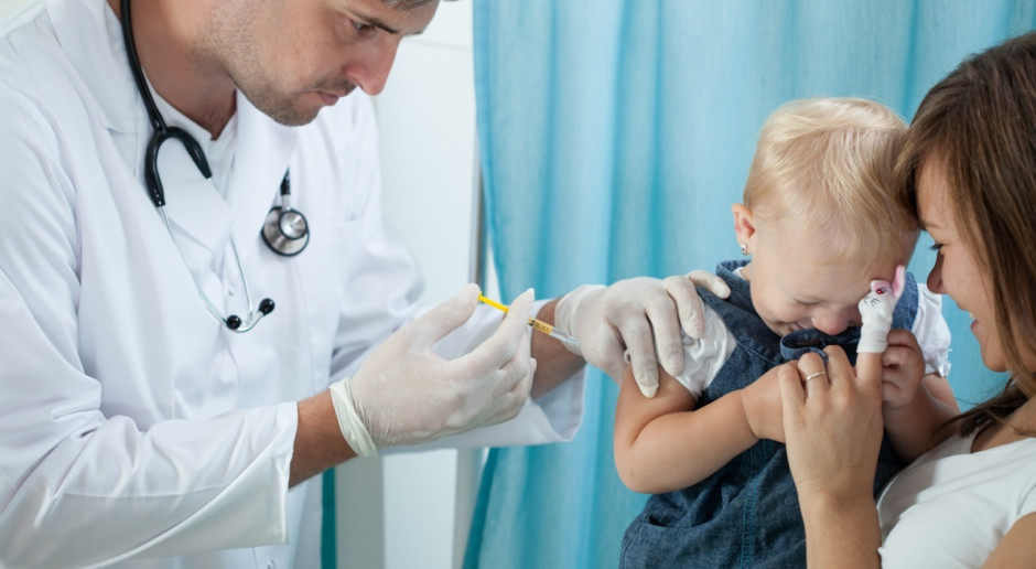 Dyscyplinarki dla lekarzy za namawianie do nieszczepienia dzieci