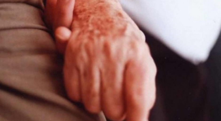 Specjaliści: przewlekły ból zwiększa ryzyko demencji u starszych osób