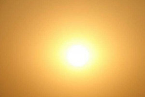 Klimatolog: pył znad Sahary to naturalny smog, jak do nas napłynął?