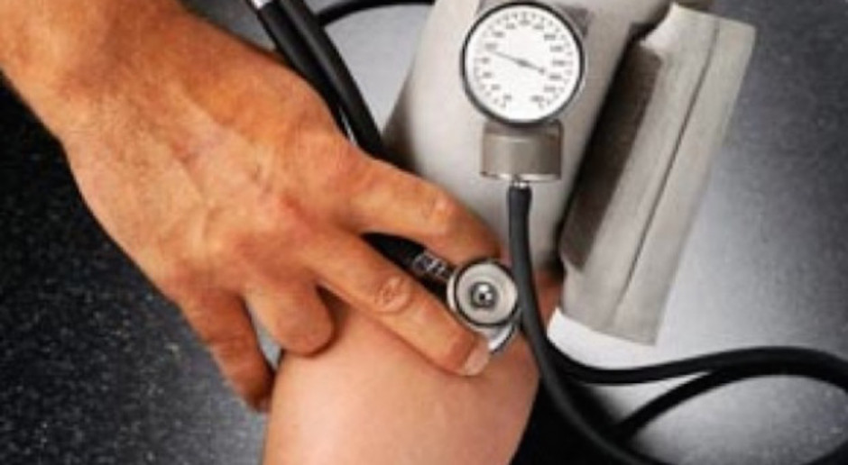 Badania: wahania ciśnienia krwi sprzyjają demencji