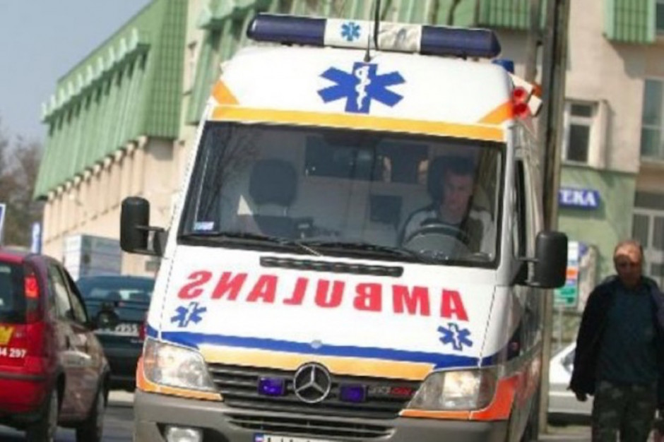 Fot. Archiwum RZ Poznań: zasłabł na przystanku - na karetkę czekał 2,5 godziny