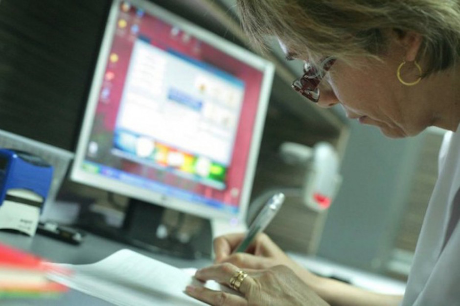 Pilnie potrzebne jest odciążenie personelu medycznego od wykonywania części czynności administracyjnych. Fot. PTWP MZ: trwają prace nad określeniem kompetencji zawodowych sekretarki medycznej