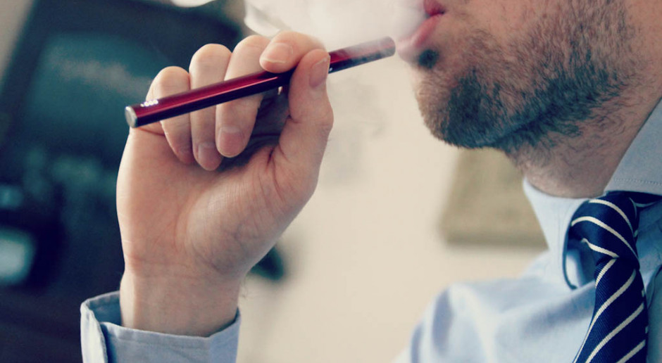 Badania: bierne wdychanie aerozolu z e-papierosów może zaostrzać astmę
